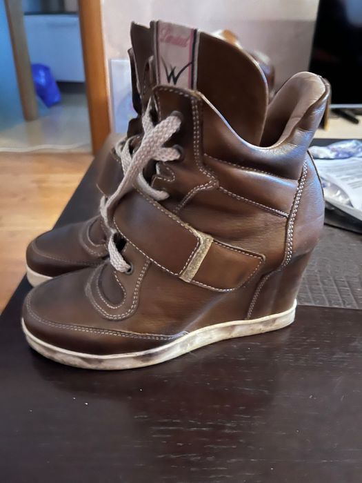 Ghete piele de calitate superioara !