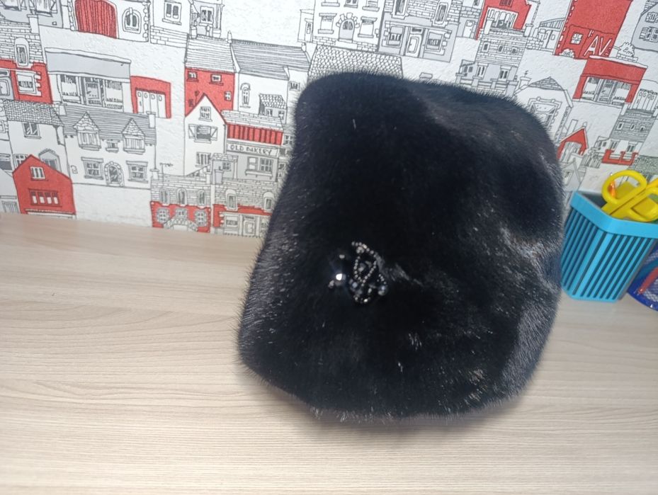 Норковая шапка..