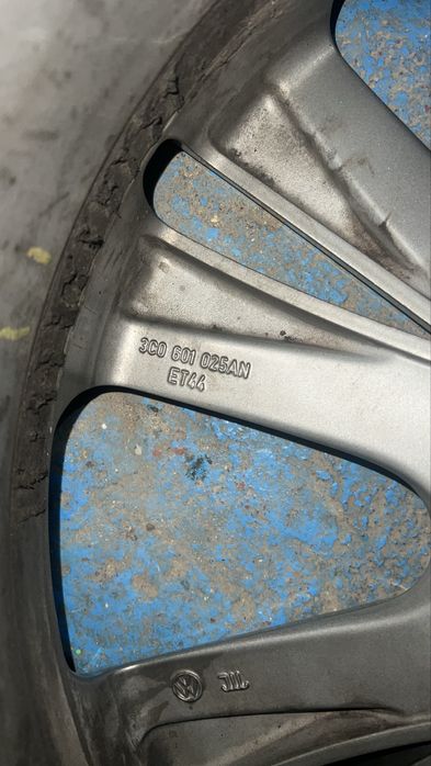 Vand roti VW - 235/40/18