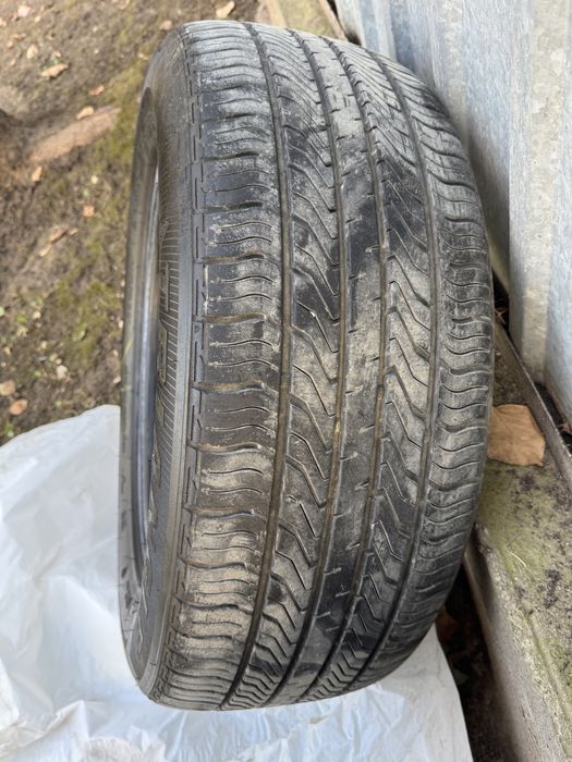 Продам резину летнию