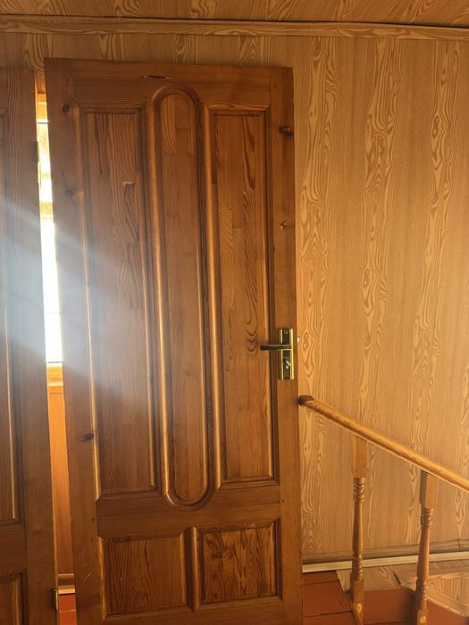 Двери деревянные