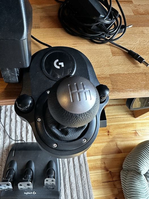 Logitech g920 + скоростен лост