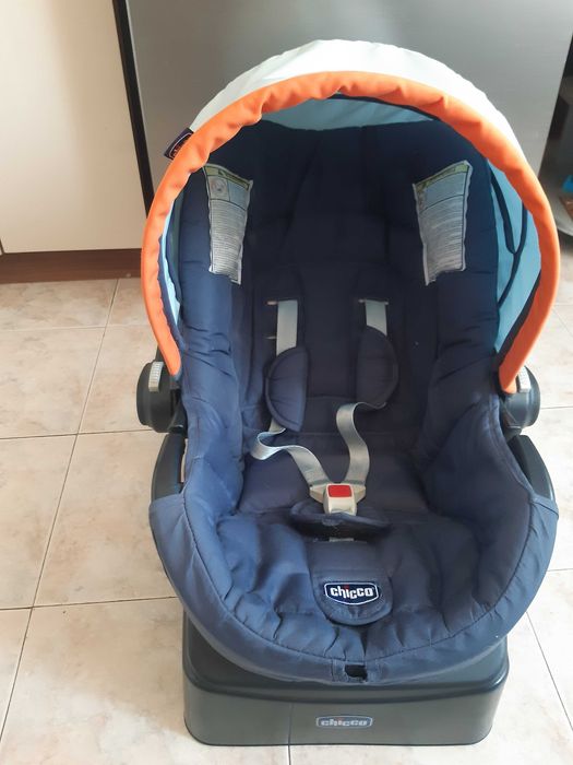 Бебешко столче/кошница CHICCO със сенник