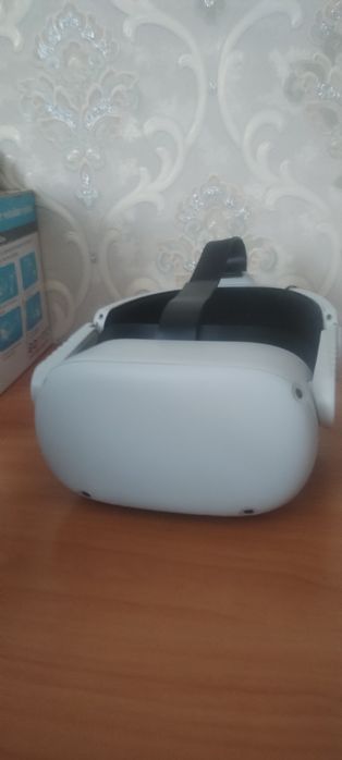 Продам шлем виртуальной реальности.