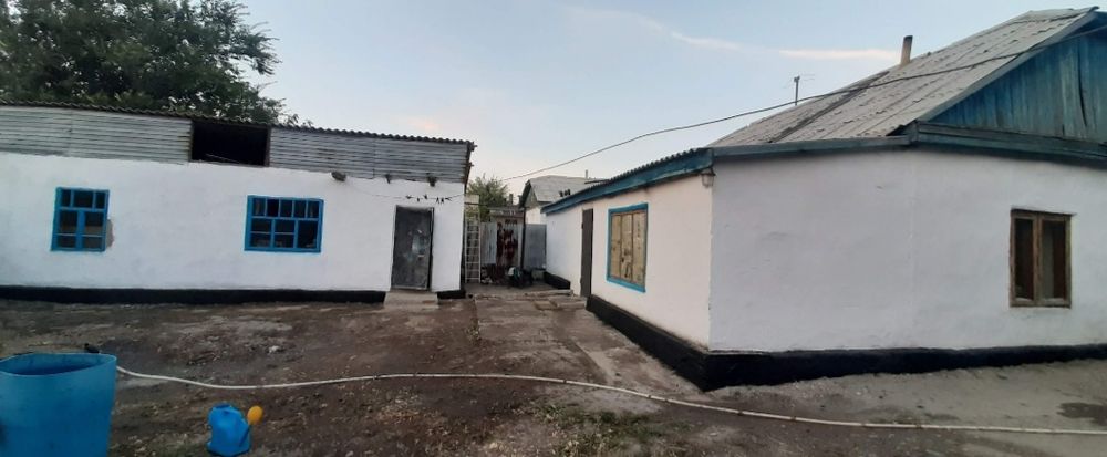 Продам дом в цетре