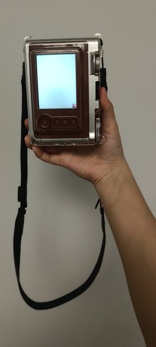 Instax Mini Evo коричневый