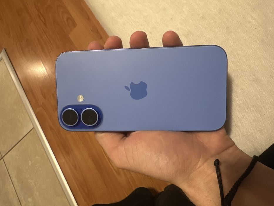 Iphone 16 simplu