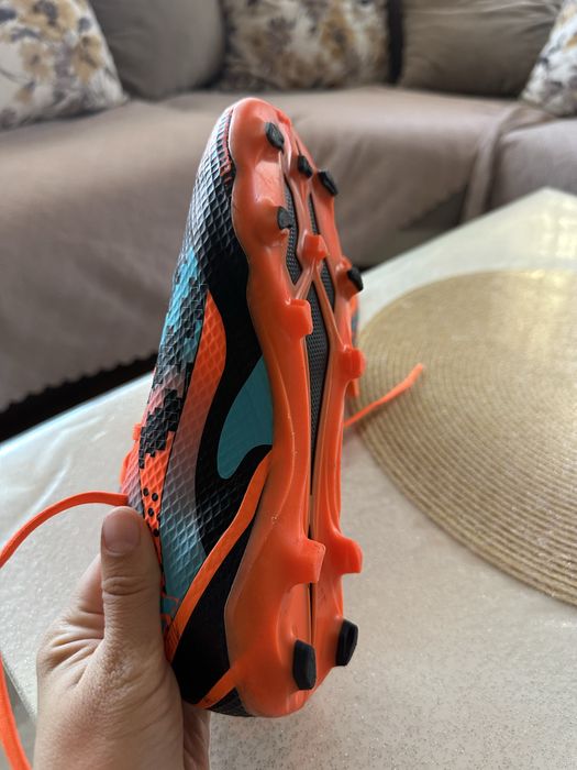 Бутонки Адидас