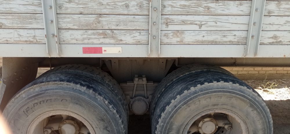 Kamaz titanik pritsep bilan sotiladi