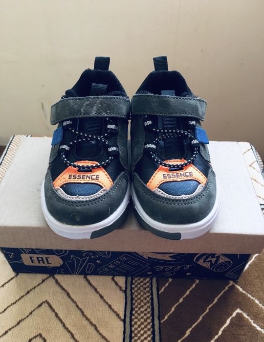 Новые крассовки для мальчика