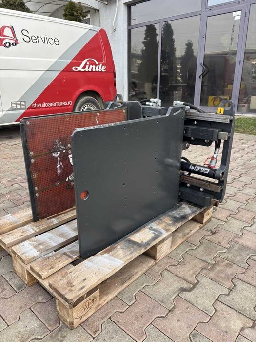 Atașament Bale Clamp KAUP Tip 1.5T413 Capacitate 1400 kg