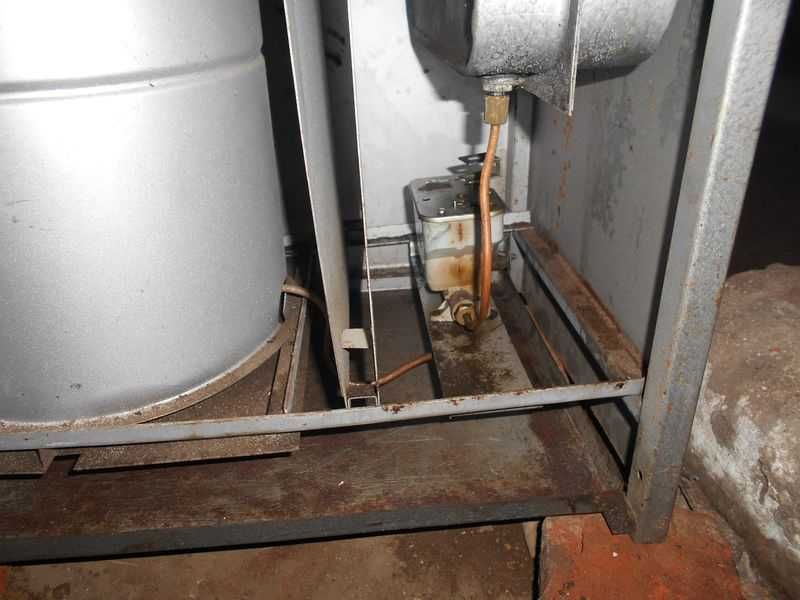 Продается отопительная печь на жидком топливе АПСНА, фабричный ссср