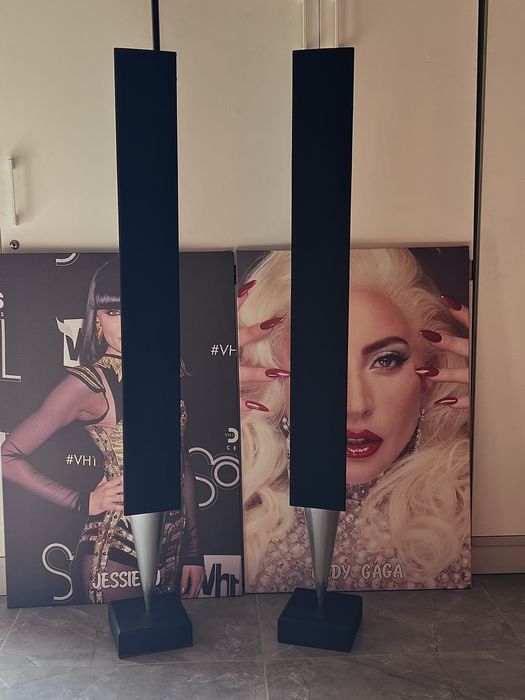 Колонки Bang & Olufsen BeoLab 8000