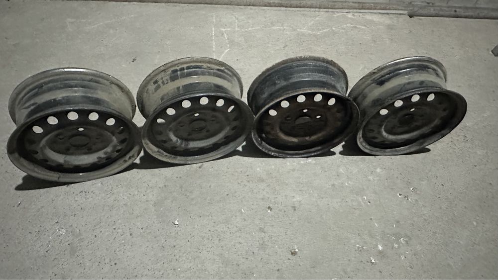 Диски продам на мазду