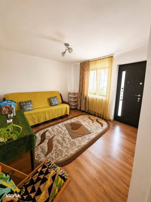 Vindem casa in Corbu