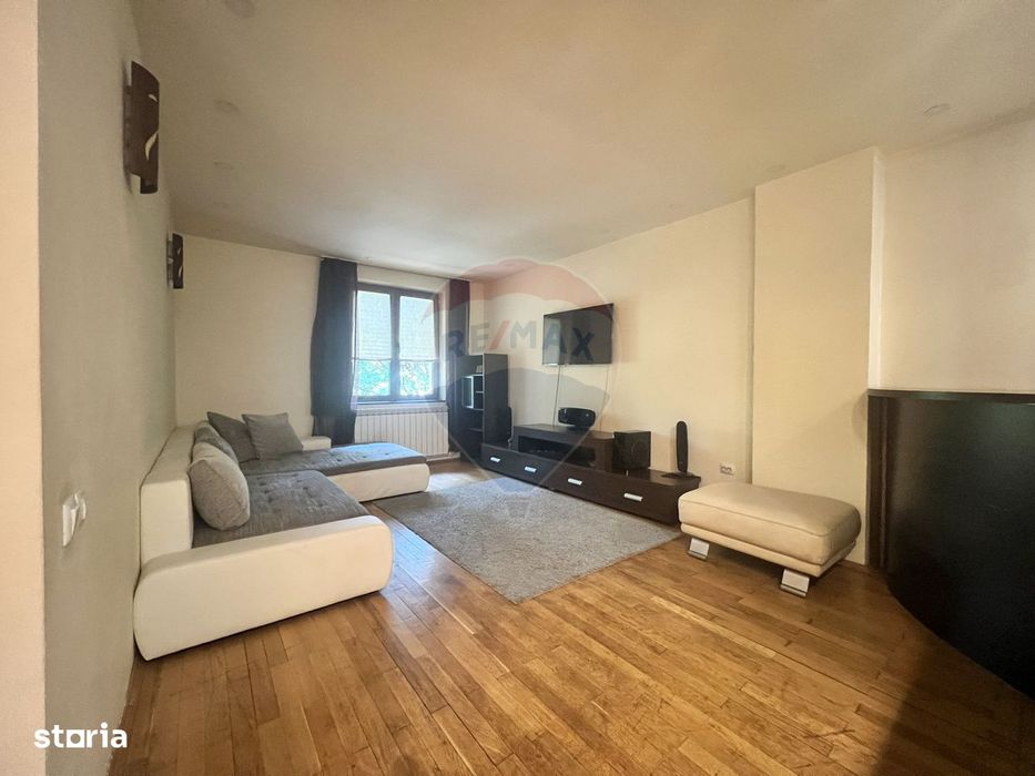 3 camere spațioase cu verandă, într-o zonă intimă și verde