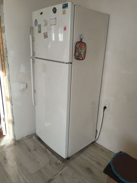 Холодильник рабочий