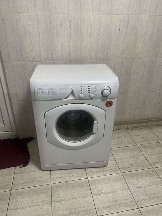 Стиральная машина ARISTON AVSL1090