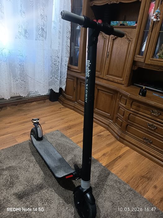 Vând trotineta  ninebot