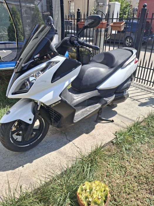 Kymco downtown 300i 2011г.