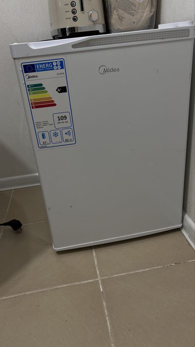 Продам нерабочий холодильник