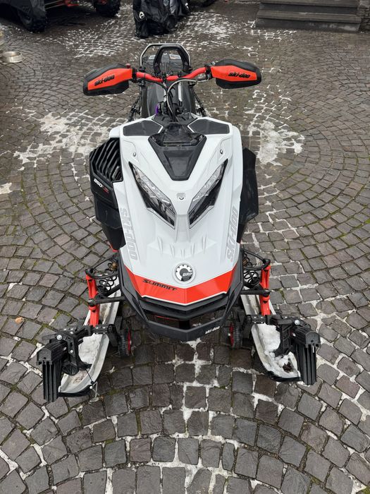 Ski-doo Summit x turbo 154 2021