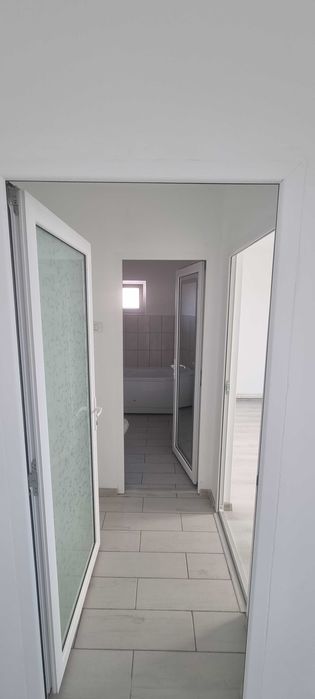Închiriez apartament 2 camere, Medgidia Central, Etaj.1