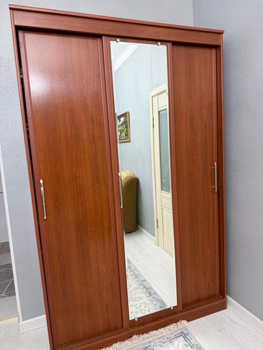 Продается шкаф-купе б/у