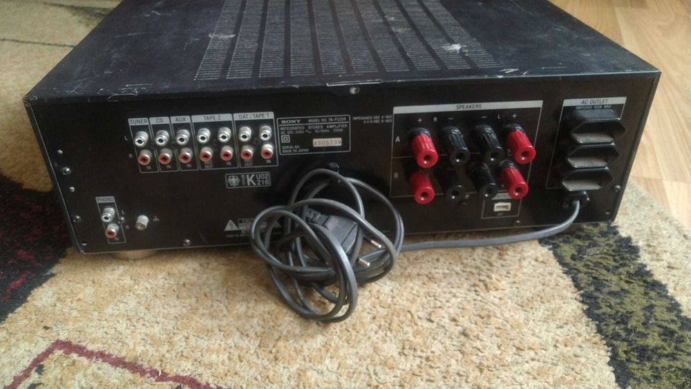 Vând amplificator audio Sony