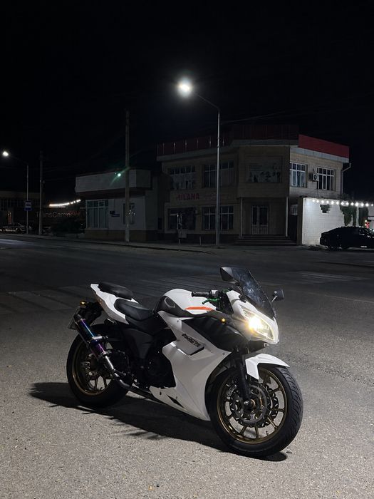 Мотоцикл Racer 200cc