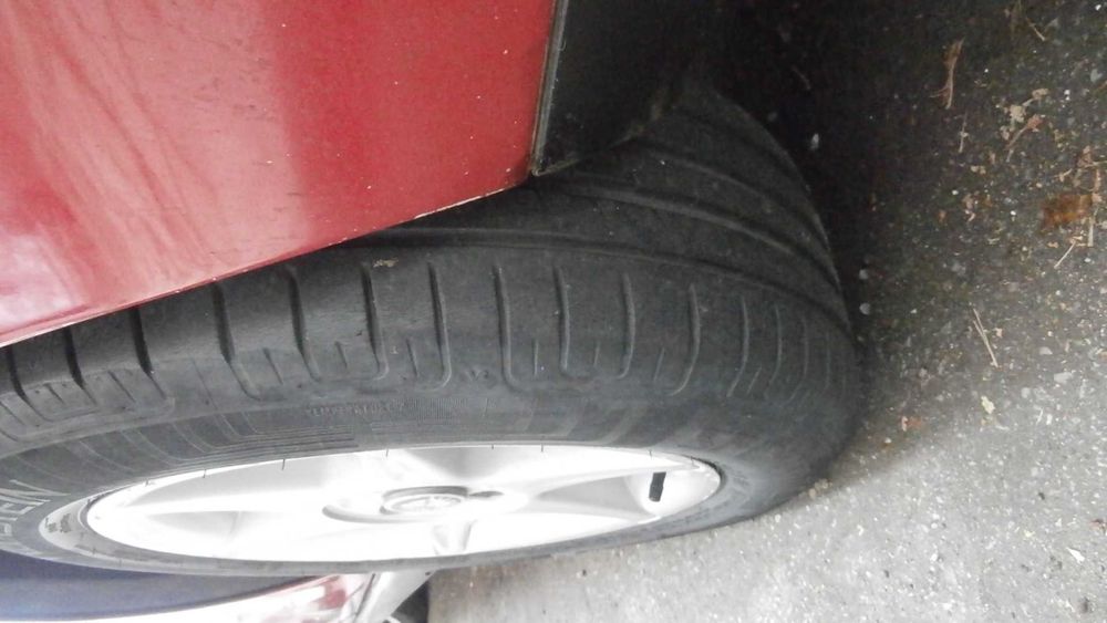 Продавам 2 броя летни гуми Вредещайн 195/60/15 88H