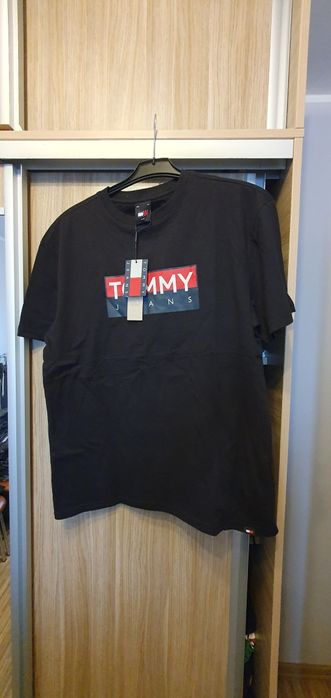 Vand tricou Tommy Hilfiger