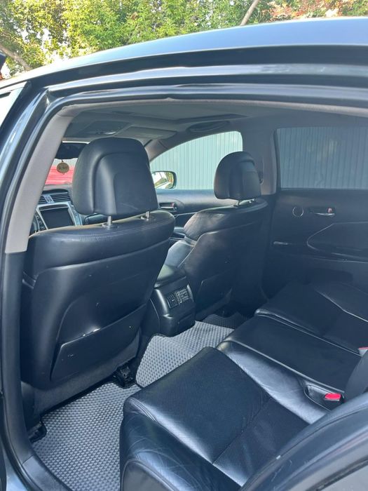 Продам машину Lexus GS300