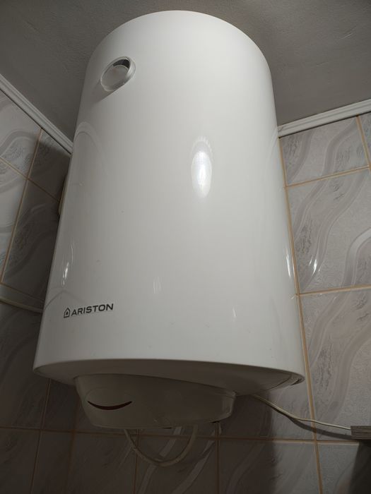 Boiler electric ariston  cu serpentina