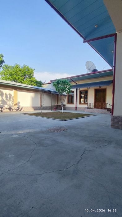 Яккасаройда ховли сотилади