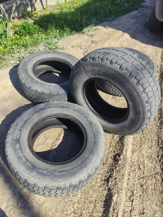 Продам шины 235/75/15