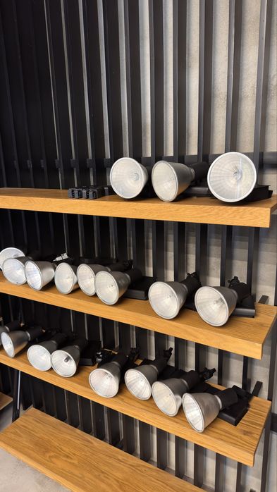 Corp de iluminat profesional FORMA, spot pe șină, 19 bucăți