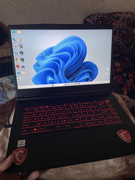 MSI nautbuk yaxshi holatda