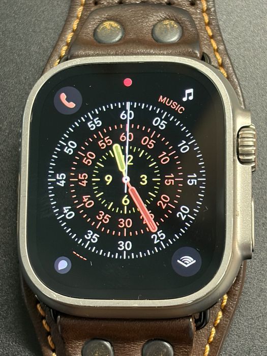 Apple Watch Ultra 2 49 mm GPS + Cellular, в гаранция, 3 каишки