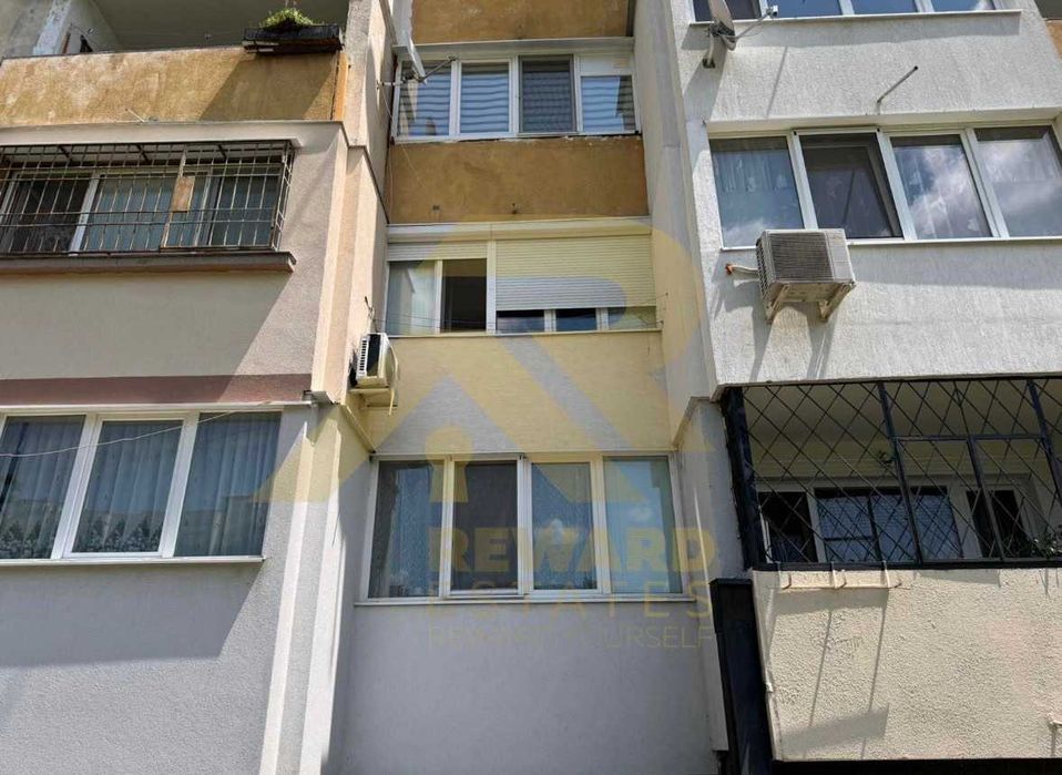 Продава се Двустаен апартамент в София, Център - 65 кв.м за 2154 €/кв.м - Снимка #14