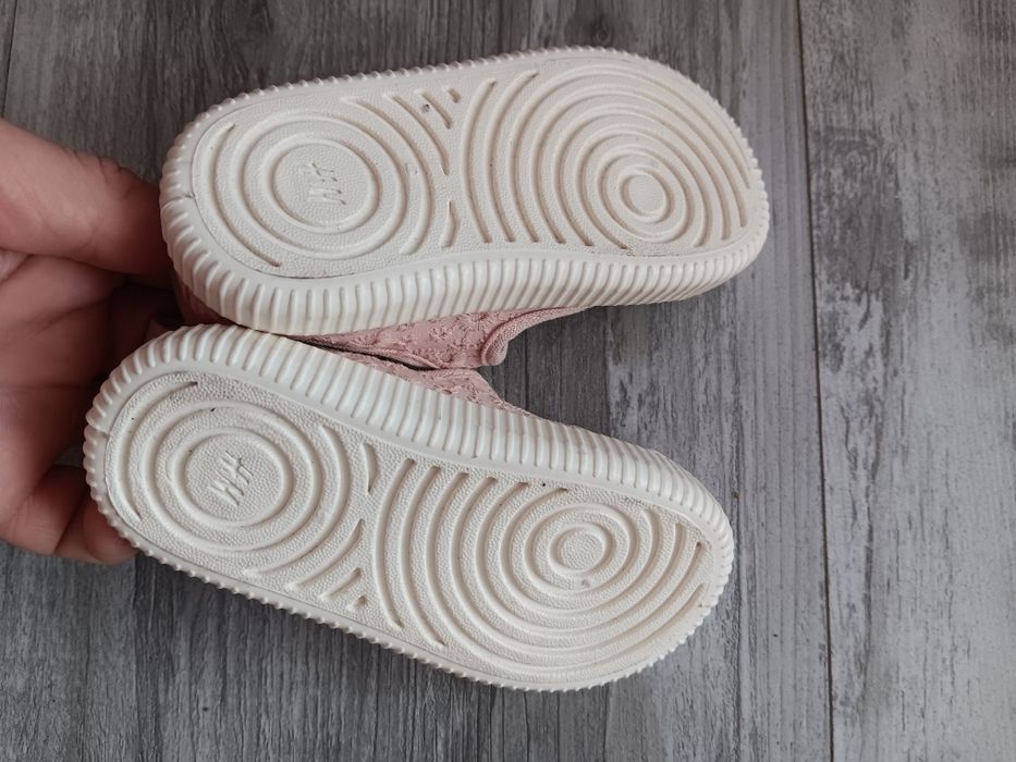 Детски пантофи H&M