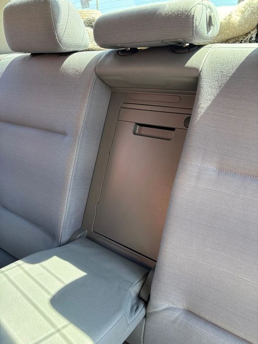 BMW Seria 3 Vând BMW Seria 3, model E90, 2006, motorizare 2.0 benzină