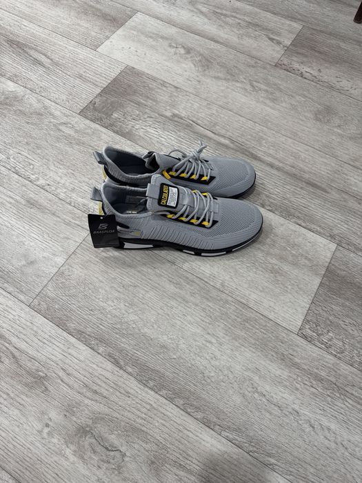 Продам кроссовки новые ,размер не подешел