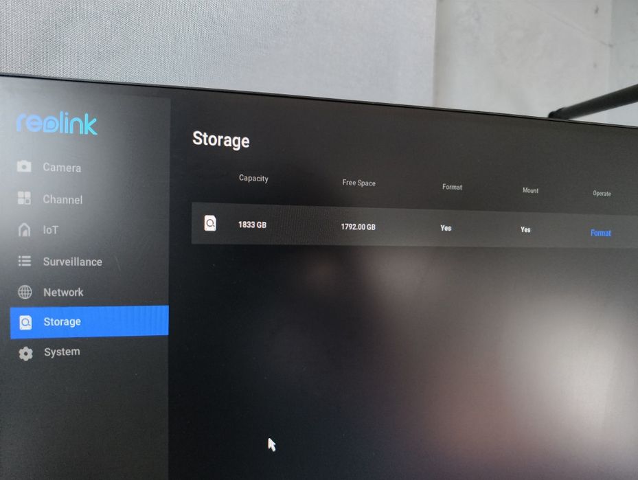 Sistem supraveghere 4K Reolink RLN8-410 cu 4 camere, Hdd 2 TB