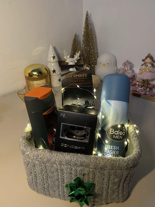 Coșulețe cadou pentru femei și bărbați