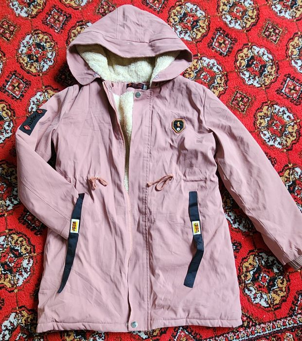 Ayollar uchun qishki kurtka