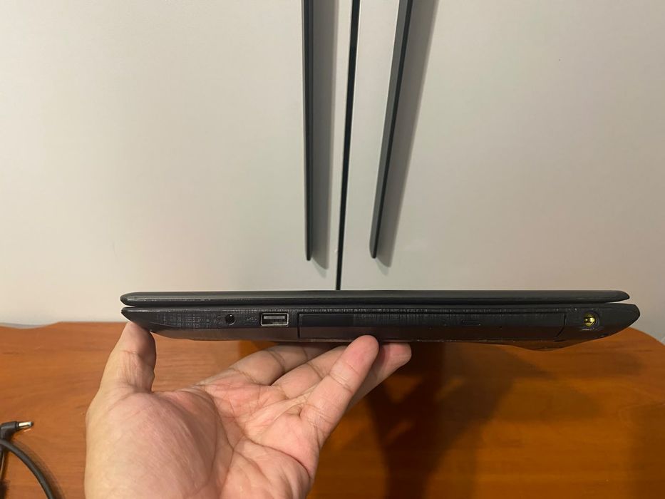 Acer intel core i3/Nvidia GeForce/SSD/ozu 8