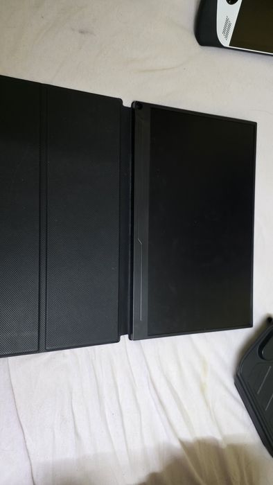 Rog ally z1 extreme с много аксесоари