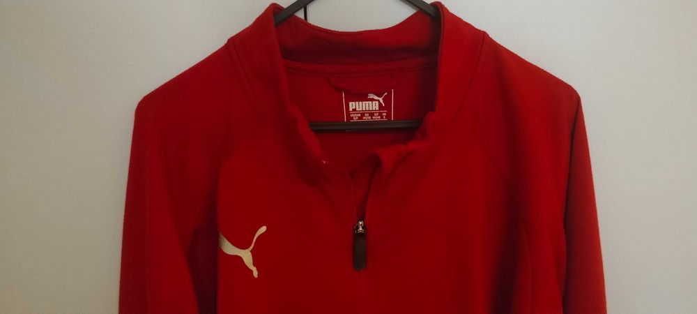 Червен спортен суичър Puma