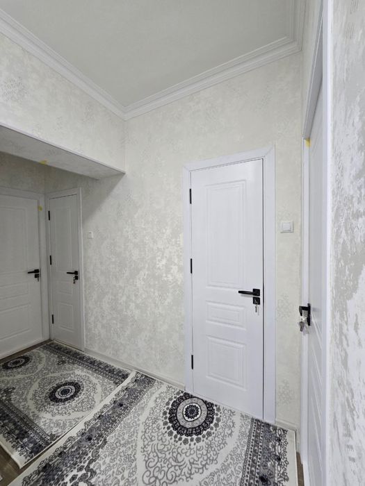 Сергели районда 9-худудда 2/7/7 уй сотилади. 3-бекат 55 квм